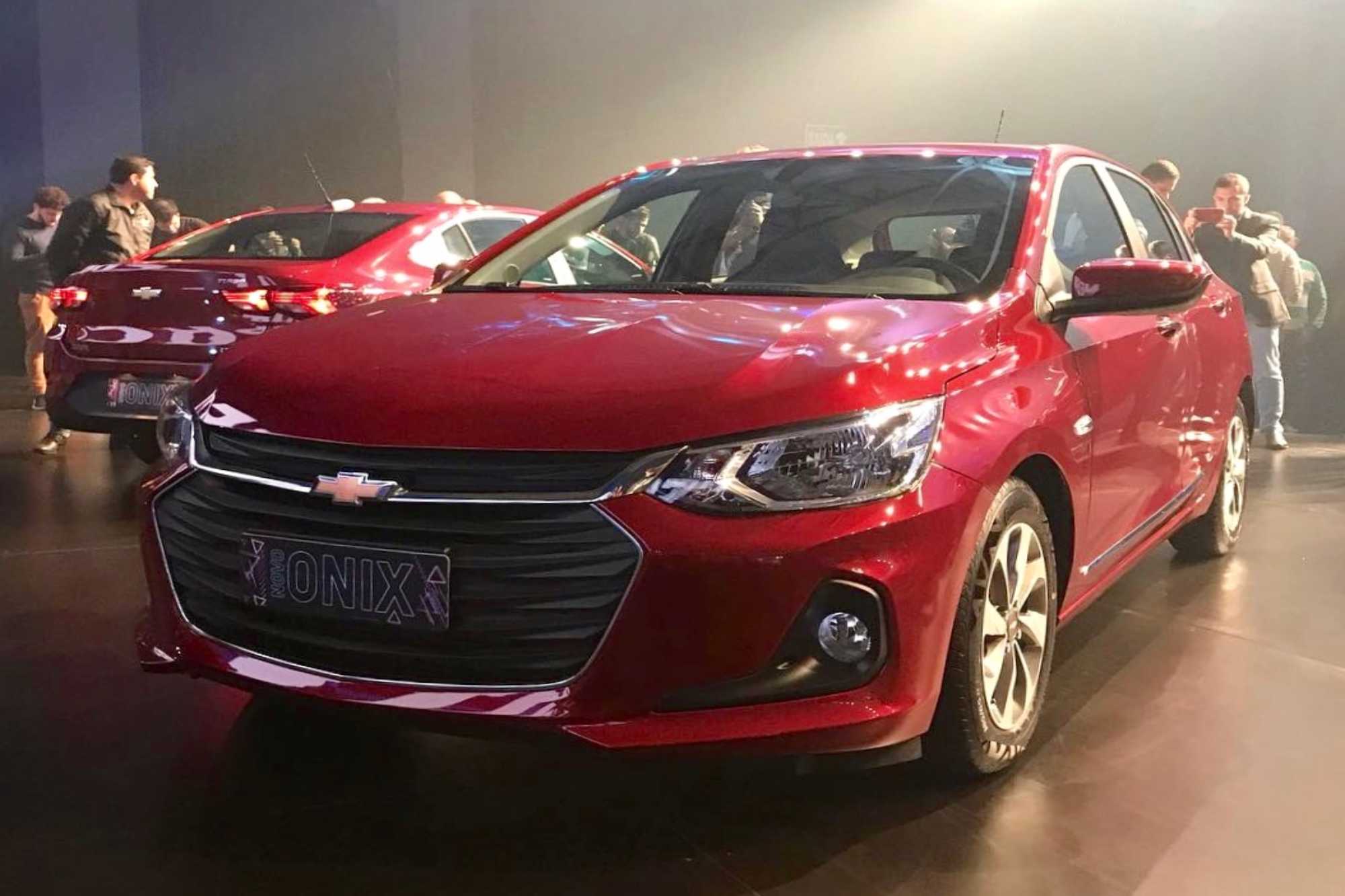 Sedã mais vendido do Brasil continua a impressionar, veja detalhes do  Chevrolet Onix Plus 2024